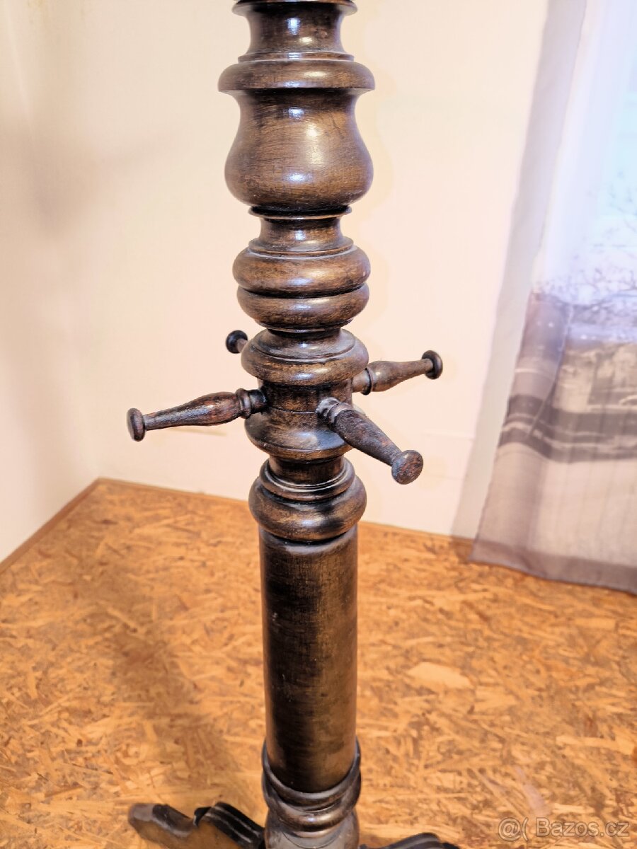 Starožitný věšák - 3