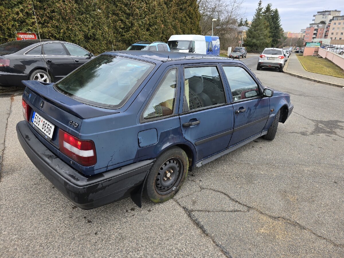Prodám Volvo 440 - 3