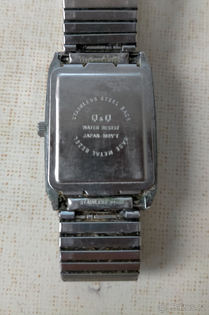 Dámské hodinky QaQ - 3