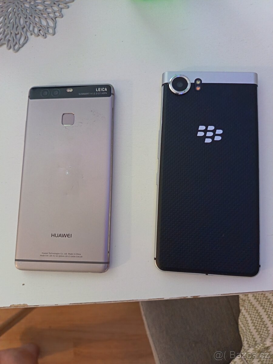 BlackBerry,Huawei P9 - 3