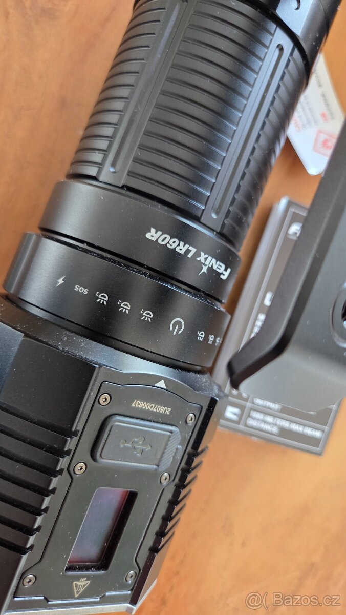 Svítilna Fenix LR60R - 3