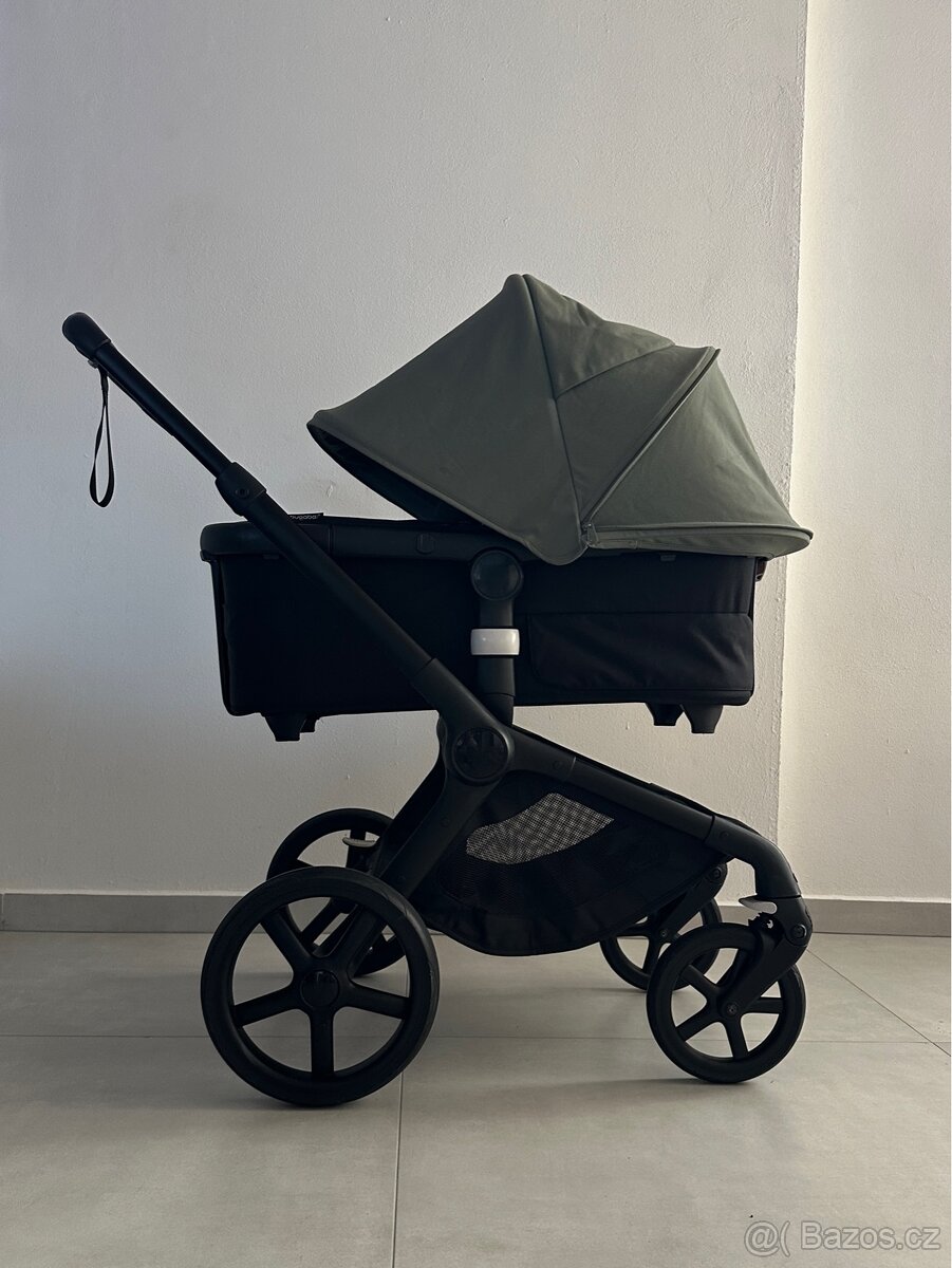Kočárek Bugaboo Fox 5 Black & Forest green - 3