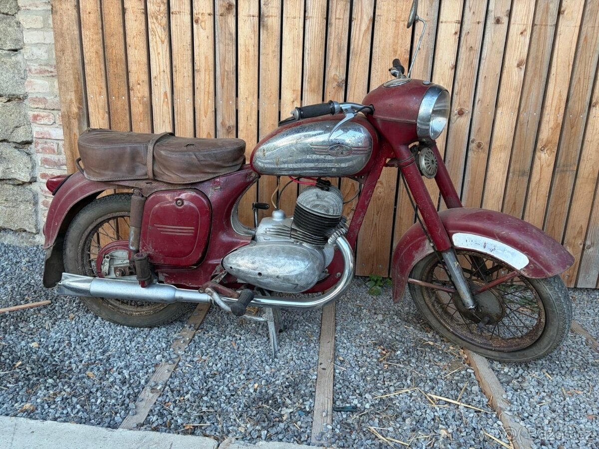 Jawa 250 - 3