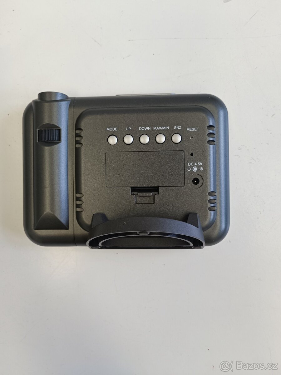 Digitální budík s projektorem času a teploměrem - 3