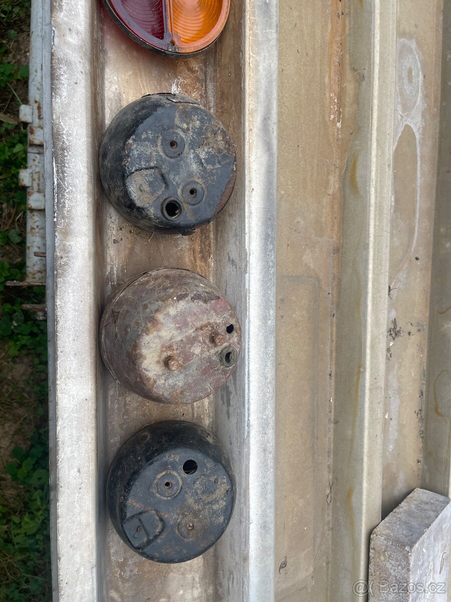 Svetla na zetor , vlecka , stroj - 3