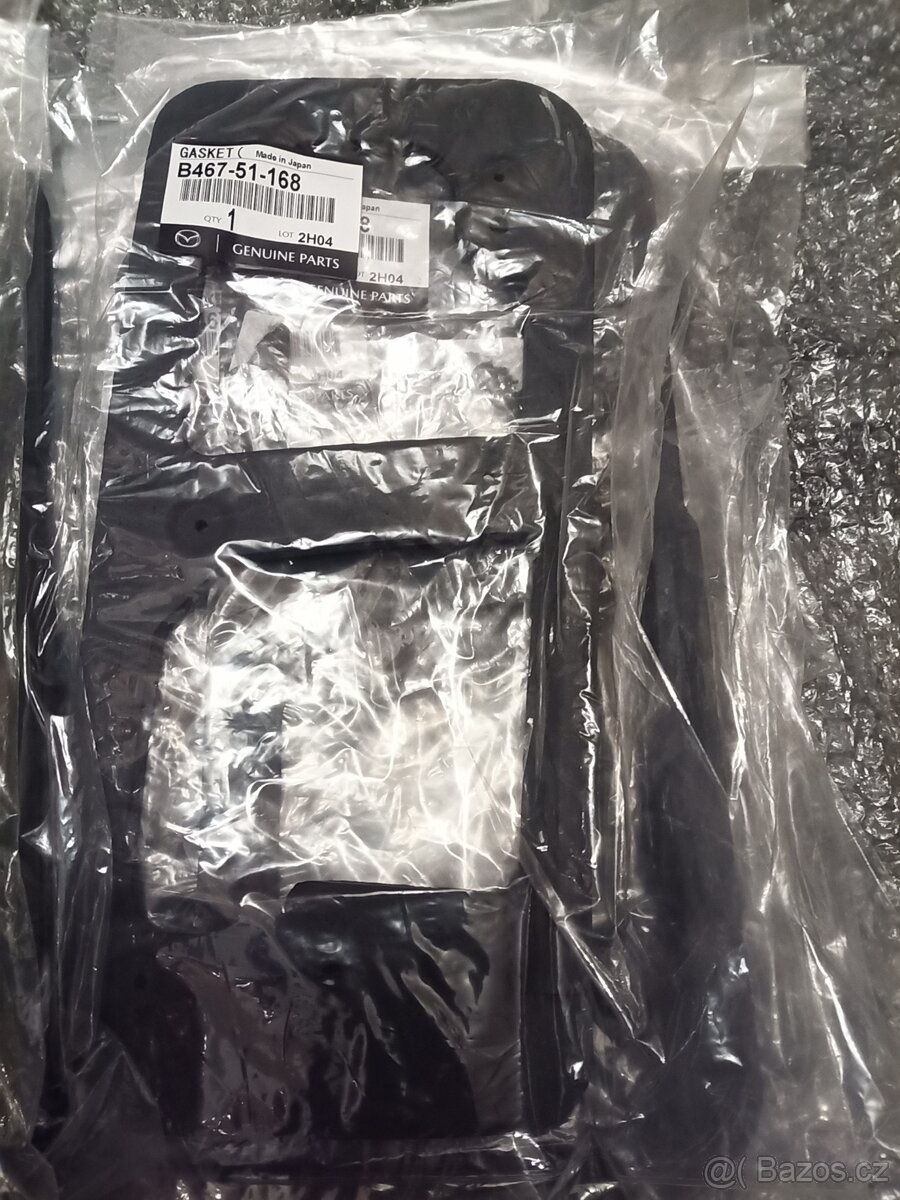 Mazda 323 BG těsnění zadních světel - 3