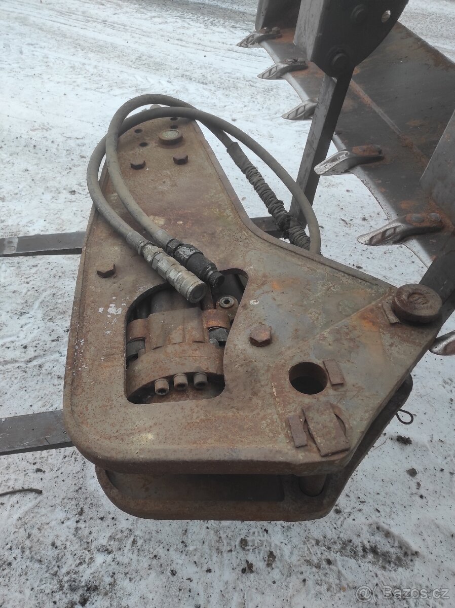 bourací kladivo HB440 - 3