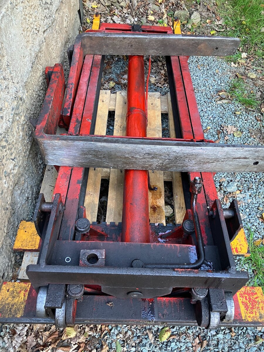 Desta 1622 benzín - 3