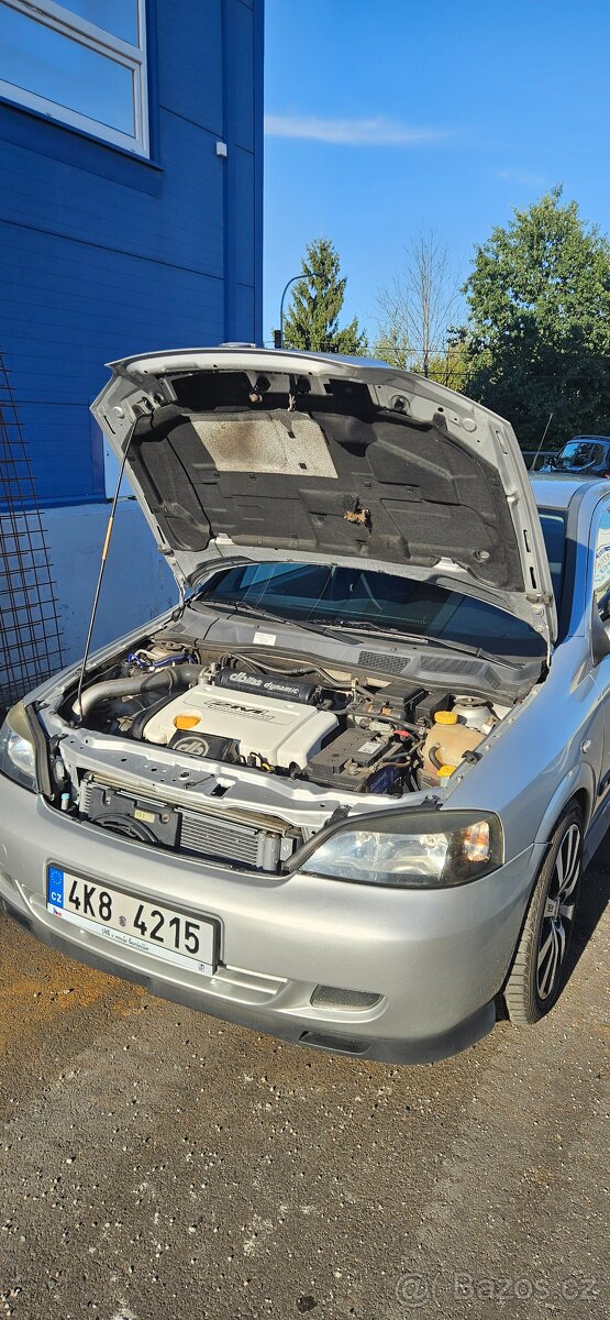 Opel Astra 1.6 16v Turbo - 3