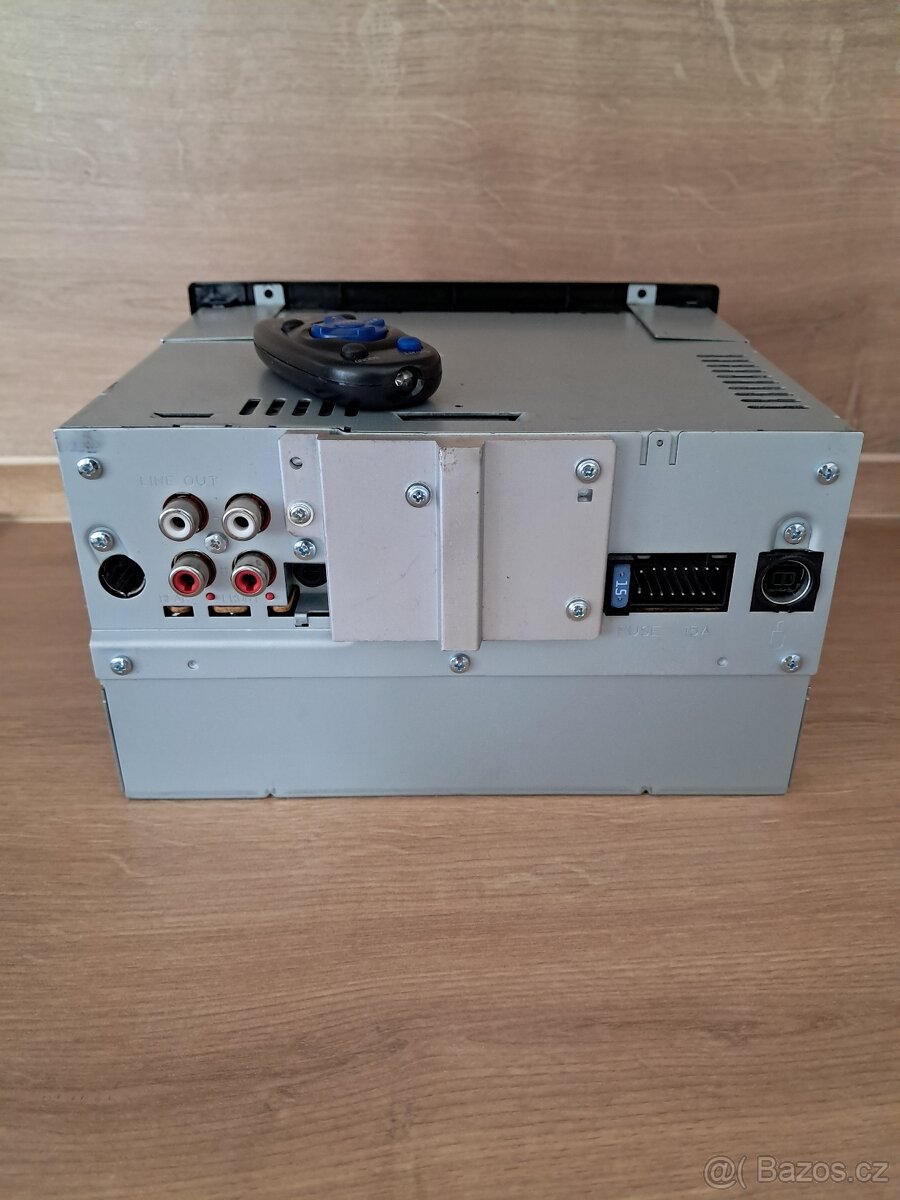 Autorádio JVC KW-XR611 s CD přehrávačem a USB - 3