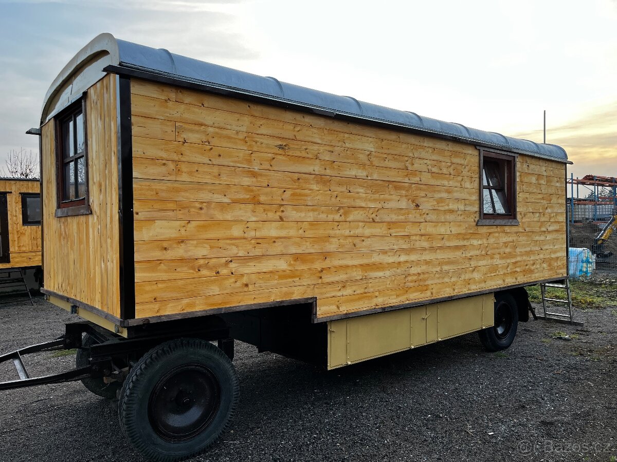 MAringotka délka 7 m.Šířka 2.50 .RETRO. - 3