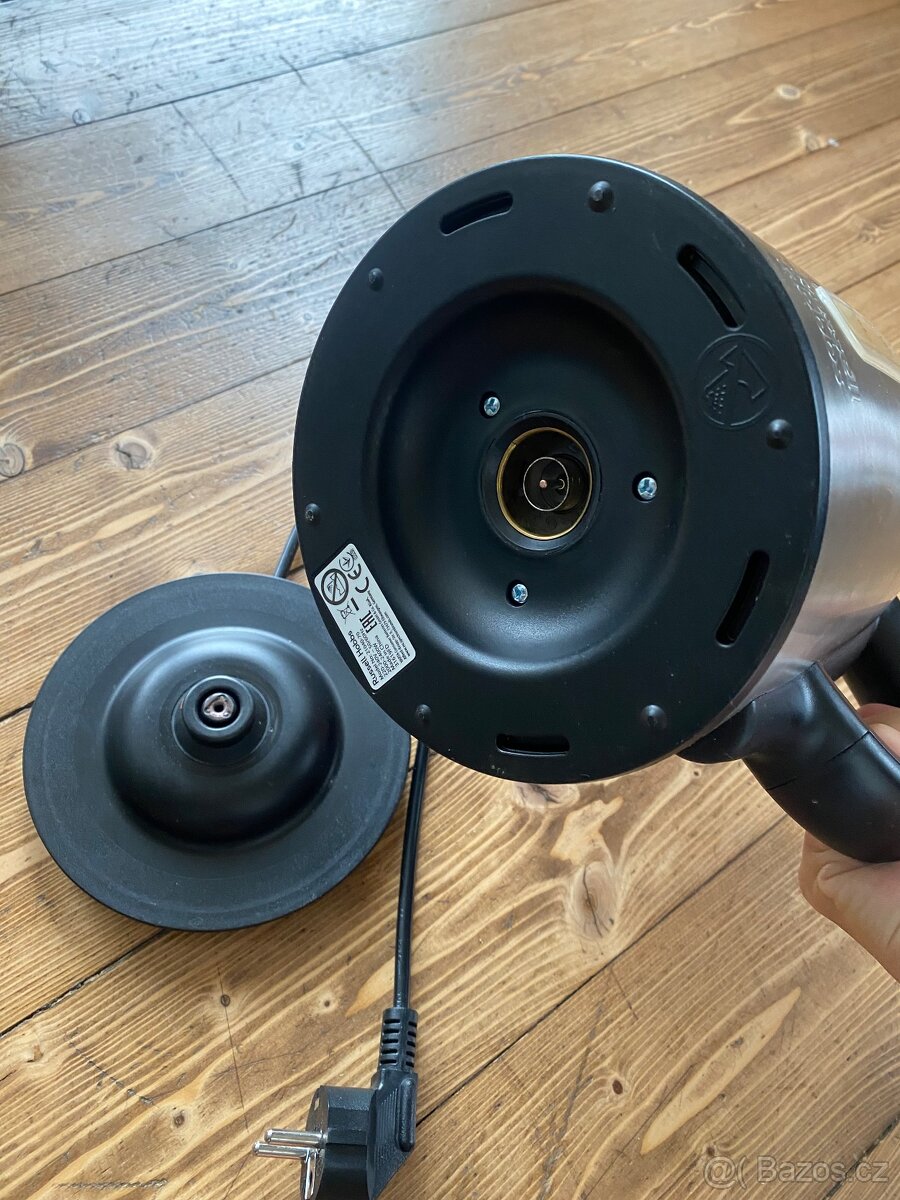 Rychlovarná konvice Russell Hobbs - 3