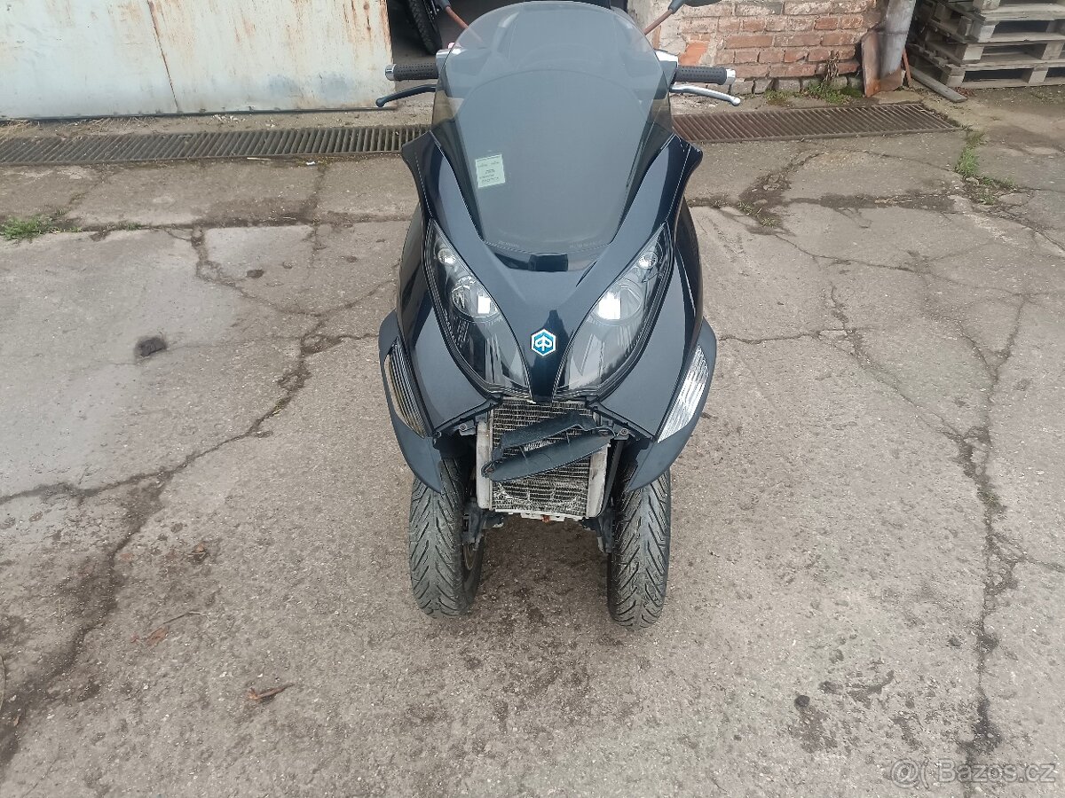 Piaggio MP3 125 - 3