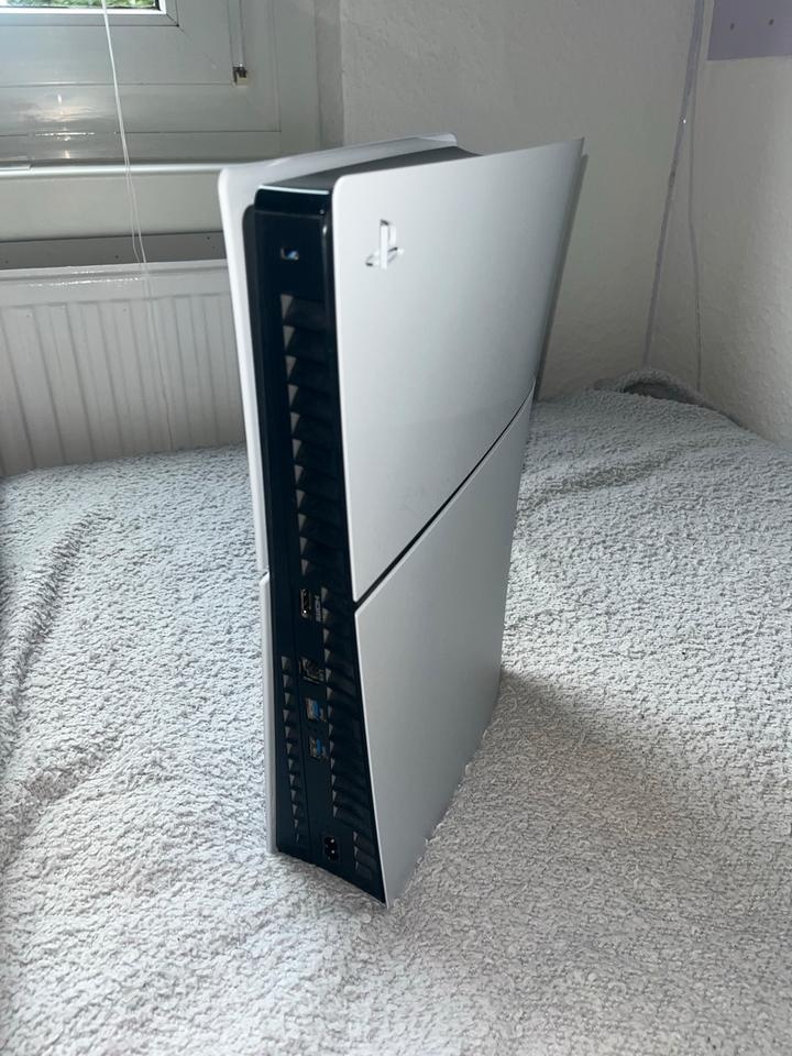 PlayStation 5 Slim s mechanikou - 3