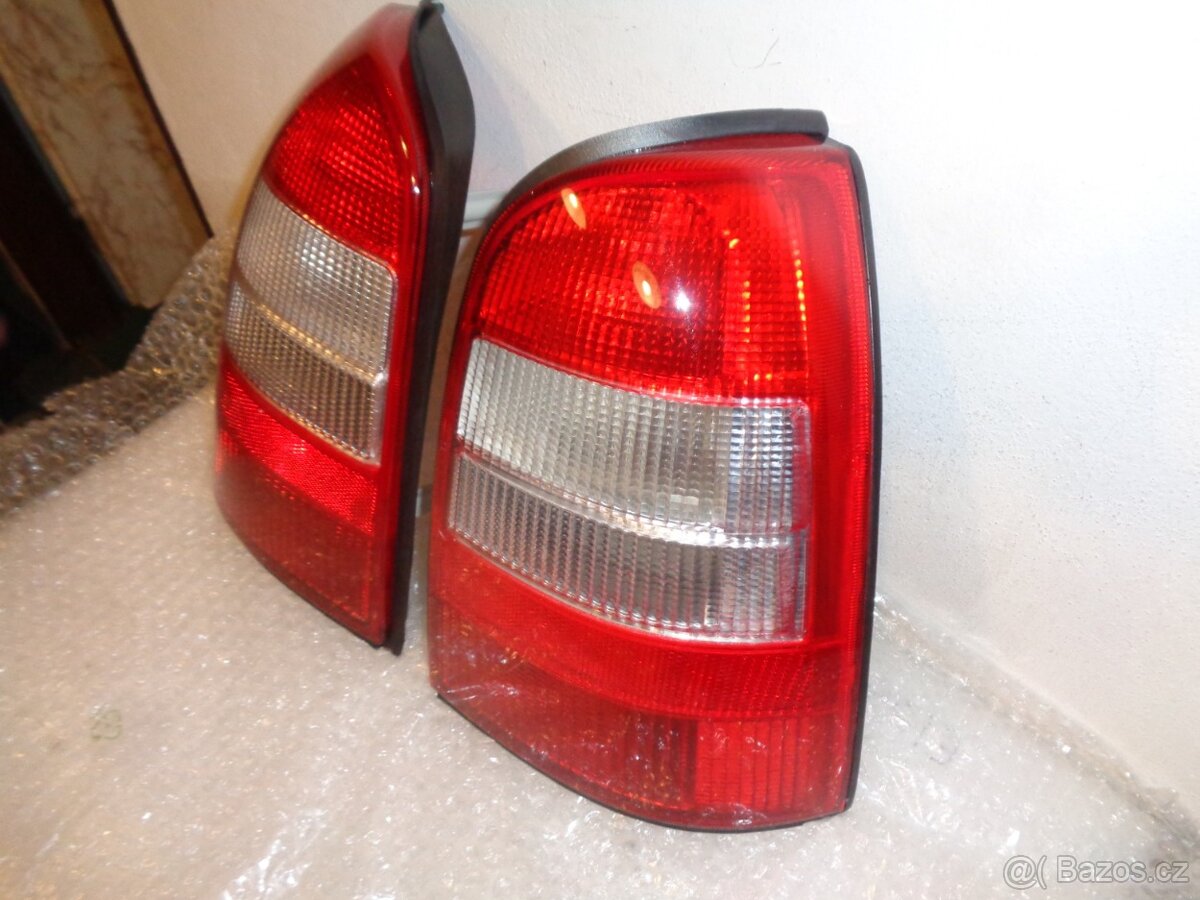 Opel vectra B combi zadní lampy - 3