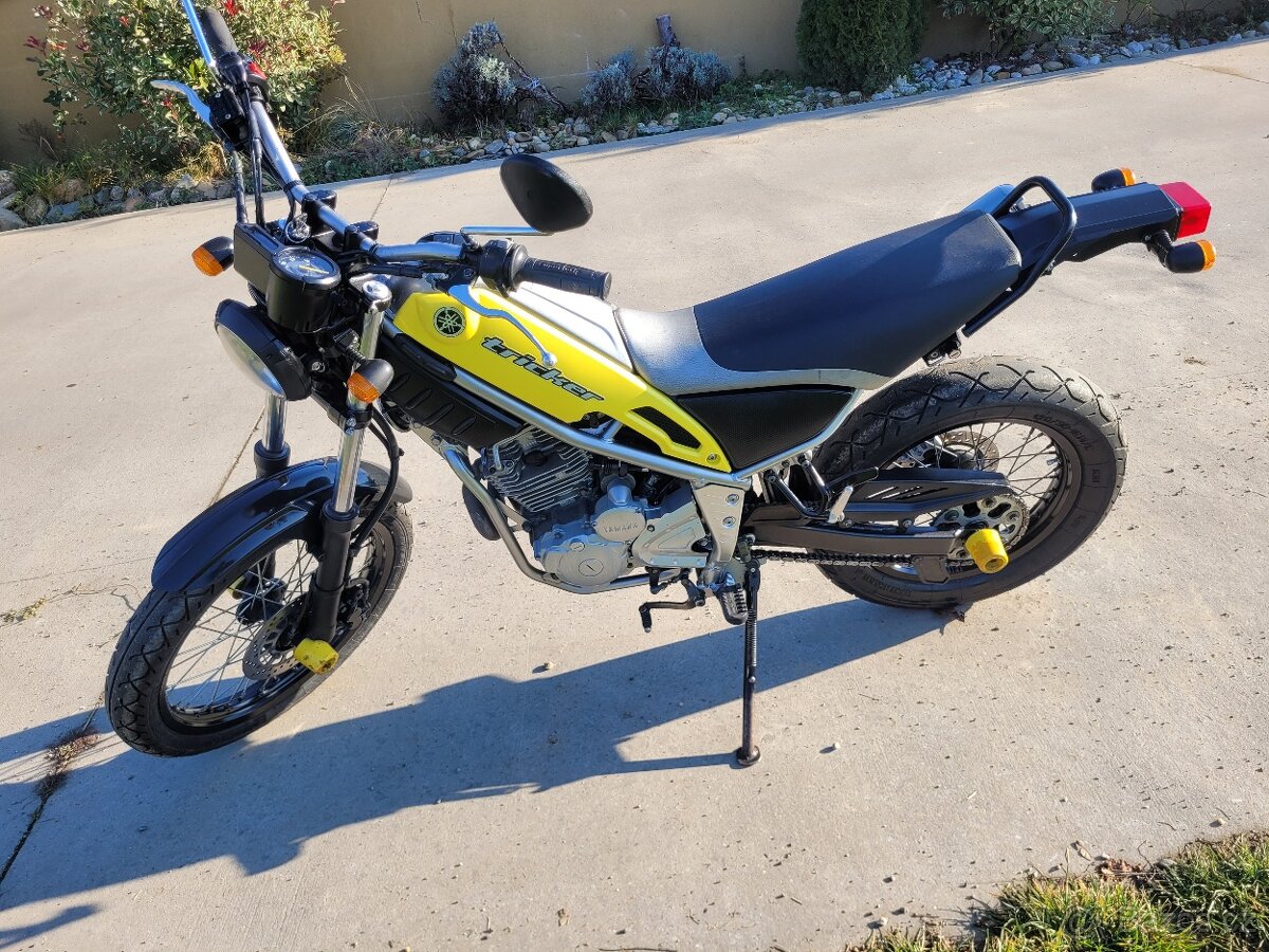 Yamaha XG 250 Tricker doklady, štartér
