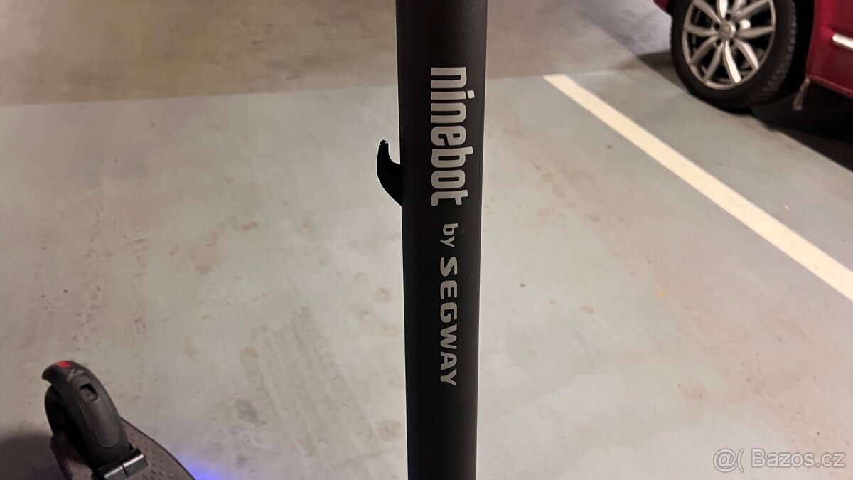 Elektrická koloběžka Ninebot by Segway Kickscooter ES2 - 3