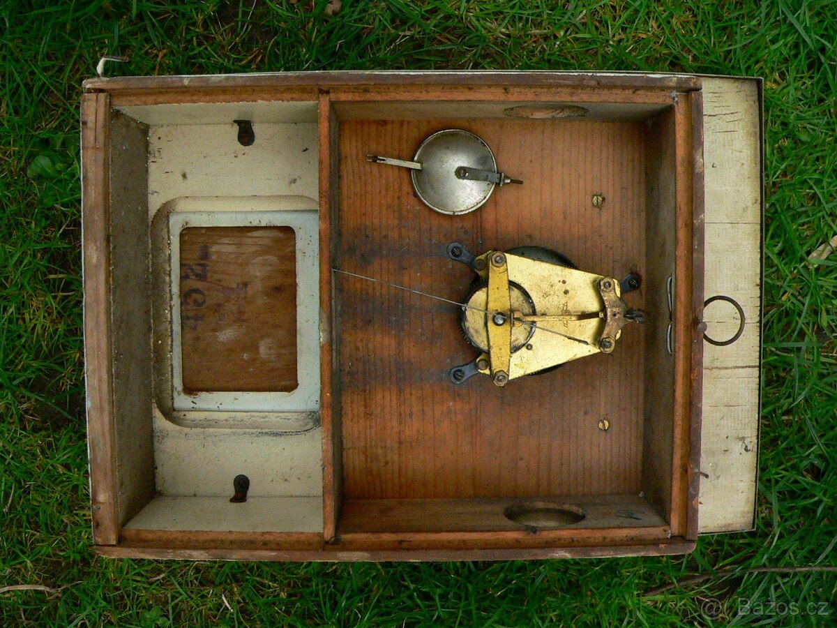 Nástěnné hodiny Kienzle - 3