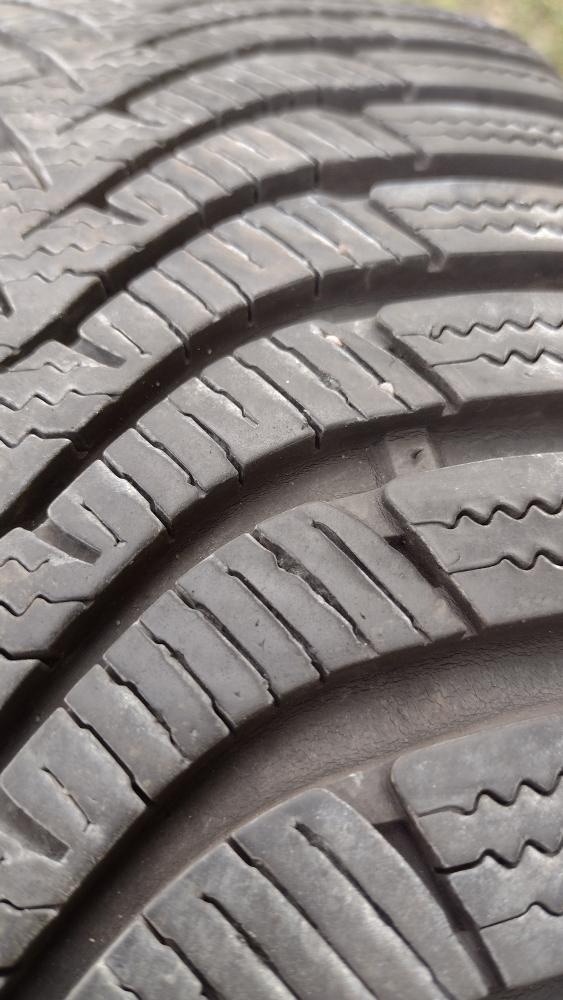 Zimní pneu 205/55 R16 8mm - 3