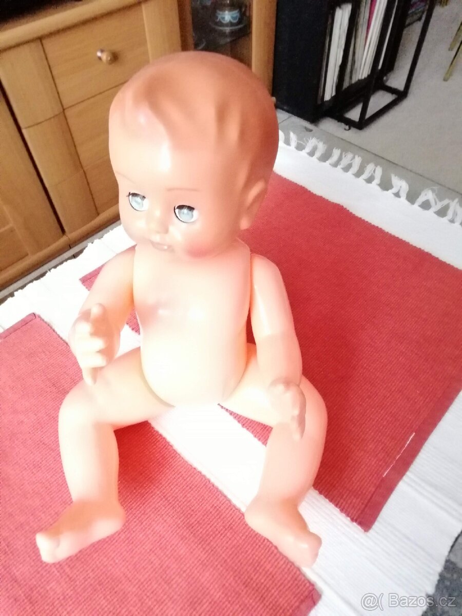 Panna mrkací retro - 3