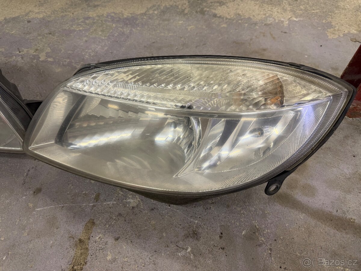 Přední světla Fabia 2 - 3