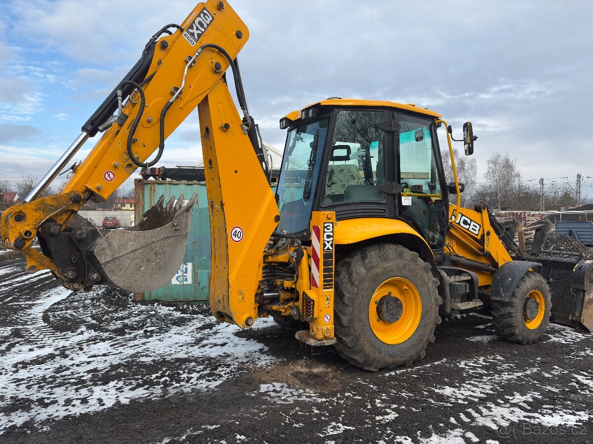 JCB 3CX Traktorbagr - 3