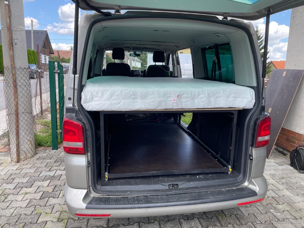 Vestavba na spaní do VW T5/T6 s kvalitní matrací - 3
