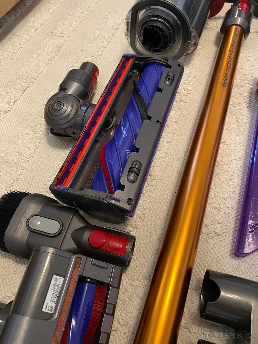 Aku vysavač Dyson V10 - 3