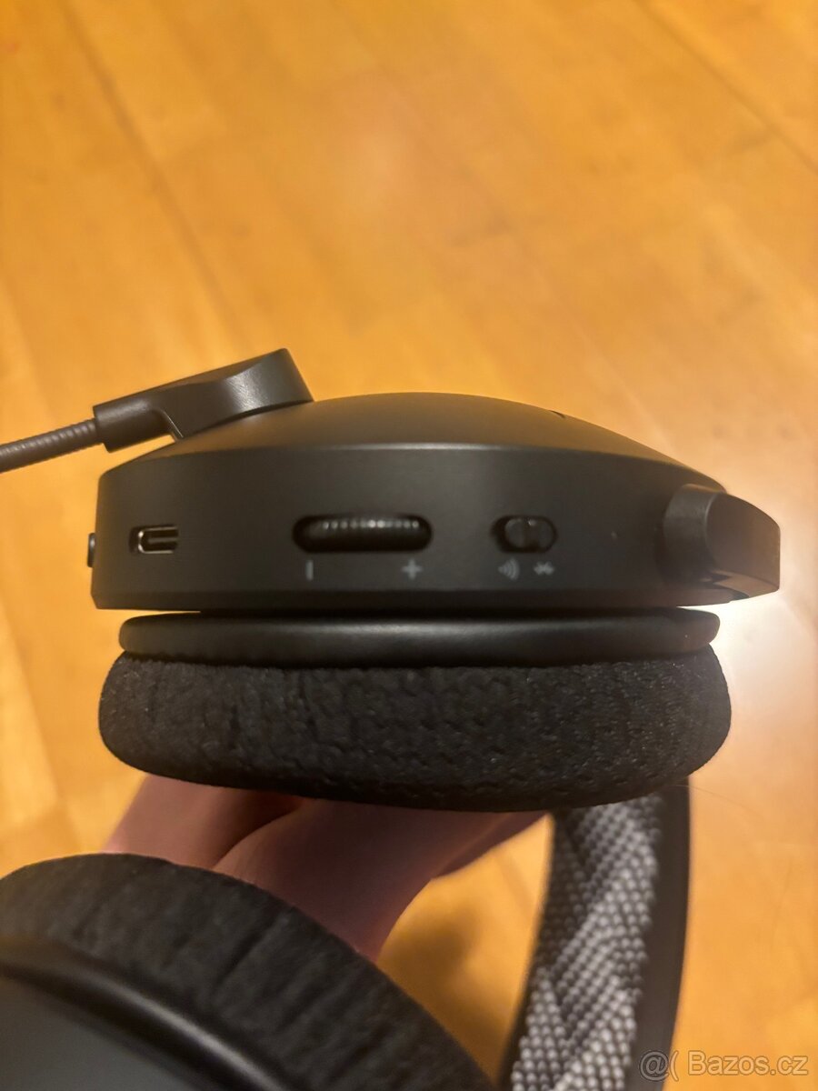 Herní sluchátka HyperX Cloud Jet Dual Wireless - 3