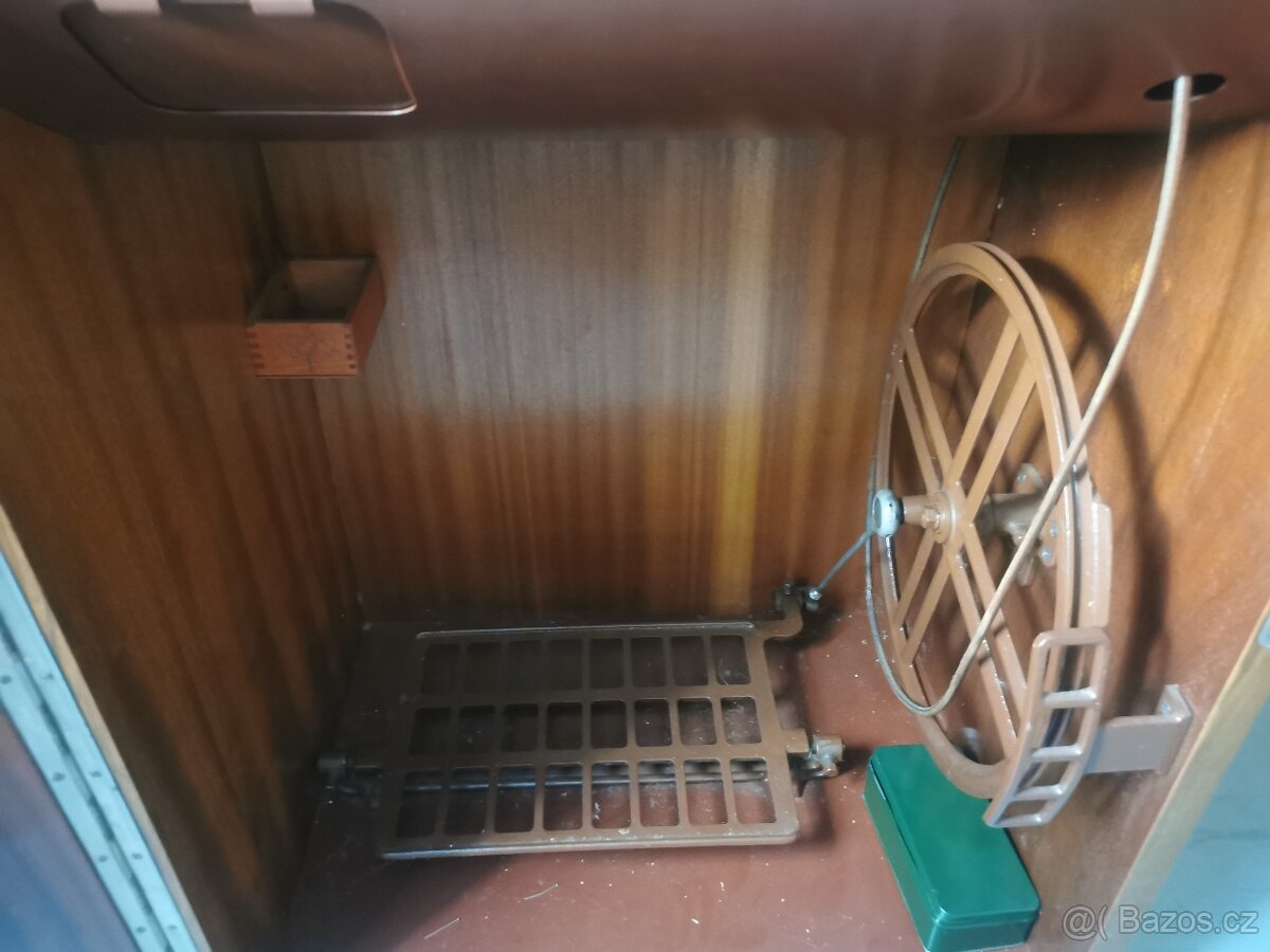 Šicí stroj Lada - 3