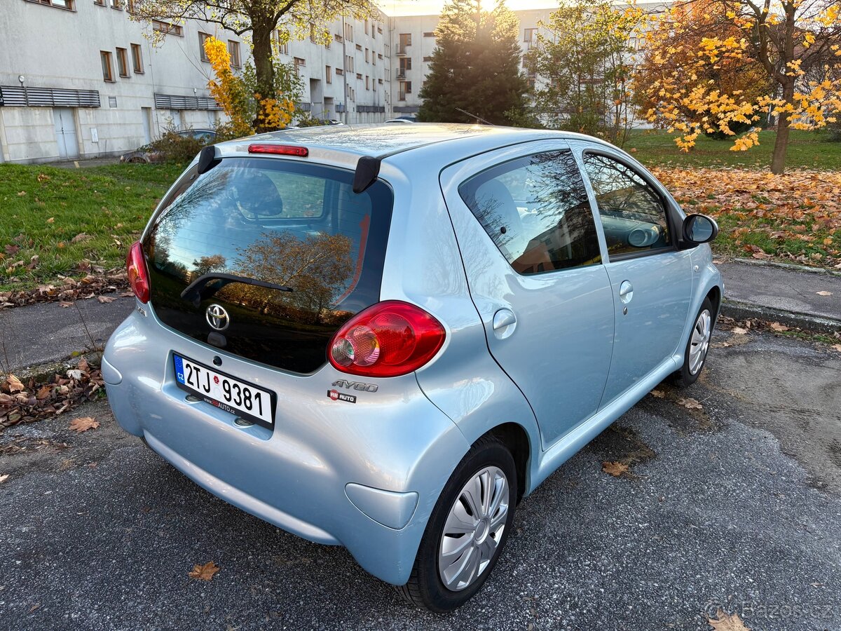 Toyota Aygo, r.2007, 98000km Max.výbava - 3