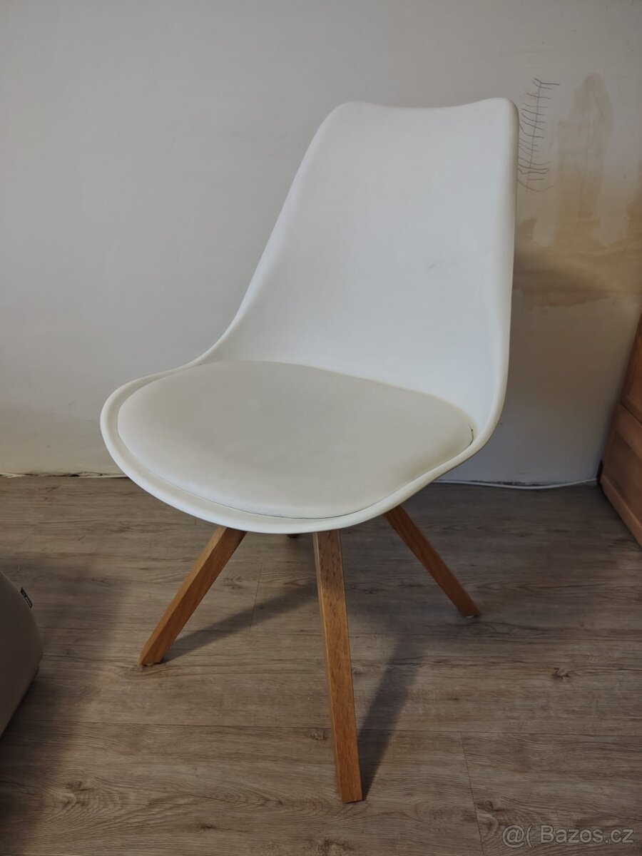 Jídelní stůl a židle - 3