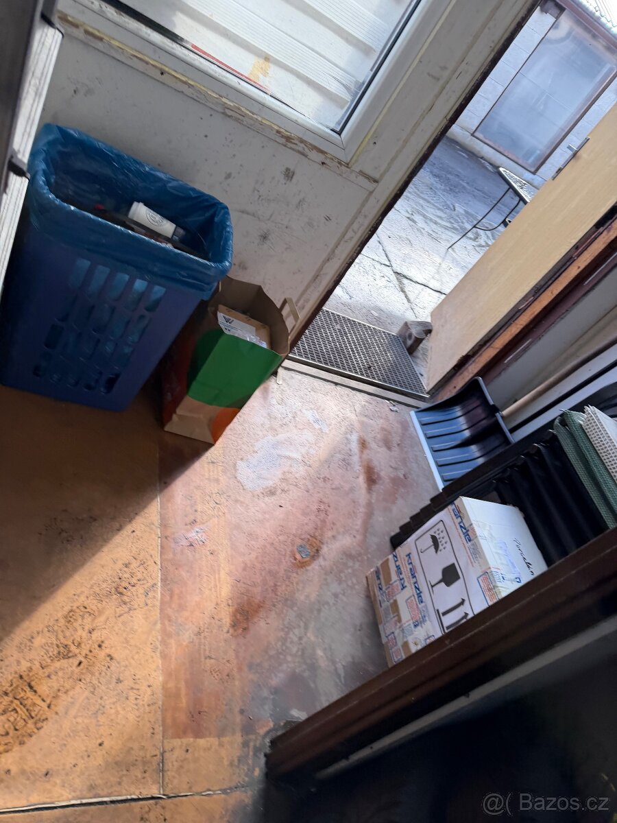 235/65r16C zimní continetal - 3