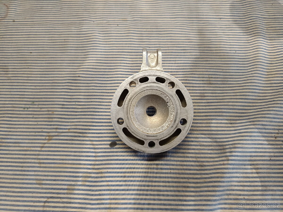 Prodám hlavu Suzuki RM125 - 3