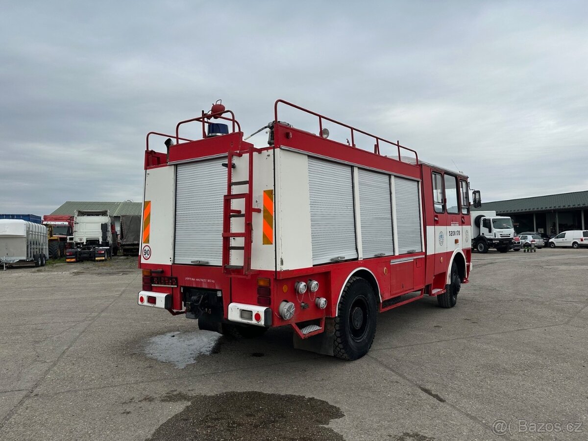 KAROSA hasičské vozidlo 1990 VIN 017 - 3