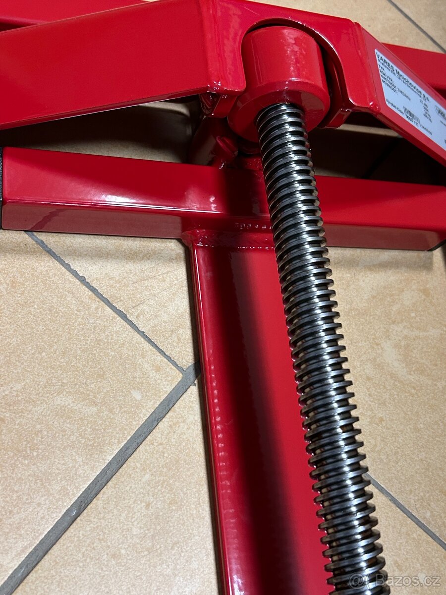 ZT 400 - Manuelní zvedák traktoru - 3