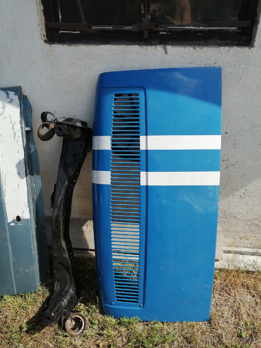 Renault 8 plechařina - 3