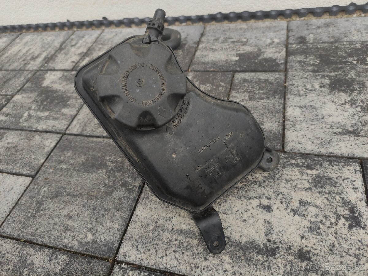 Expanzní nádoba BMW - 3