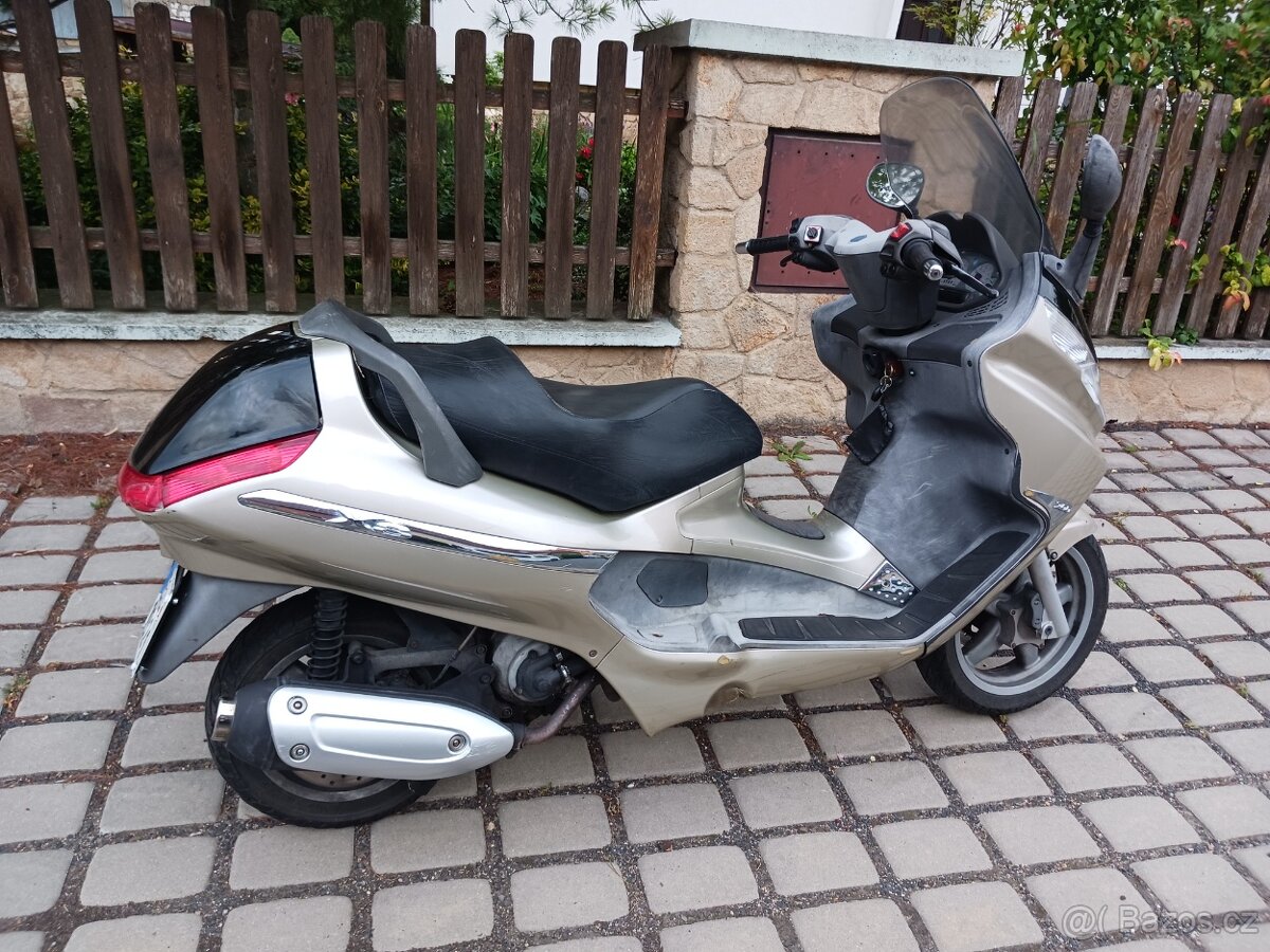 Piaggio x8 200 - 3