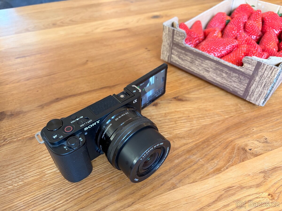 Sony ZV-E10 + 16-50 mm - 3