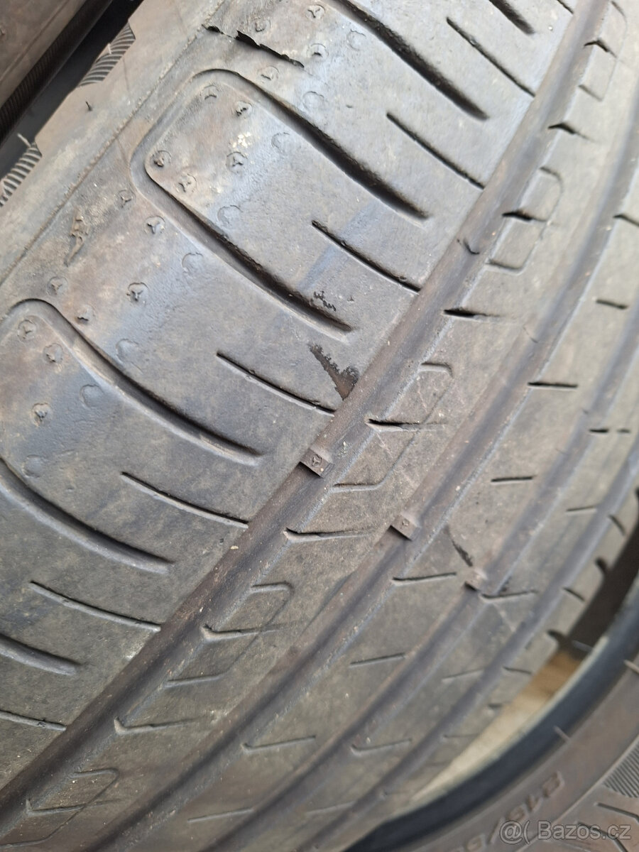 Goodyear 215/55 R17 94V. - 3