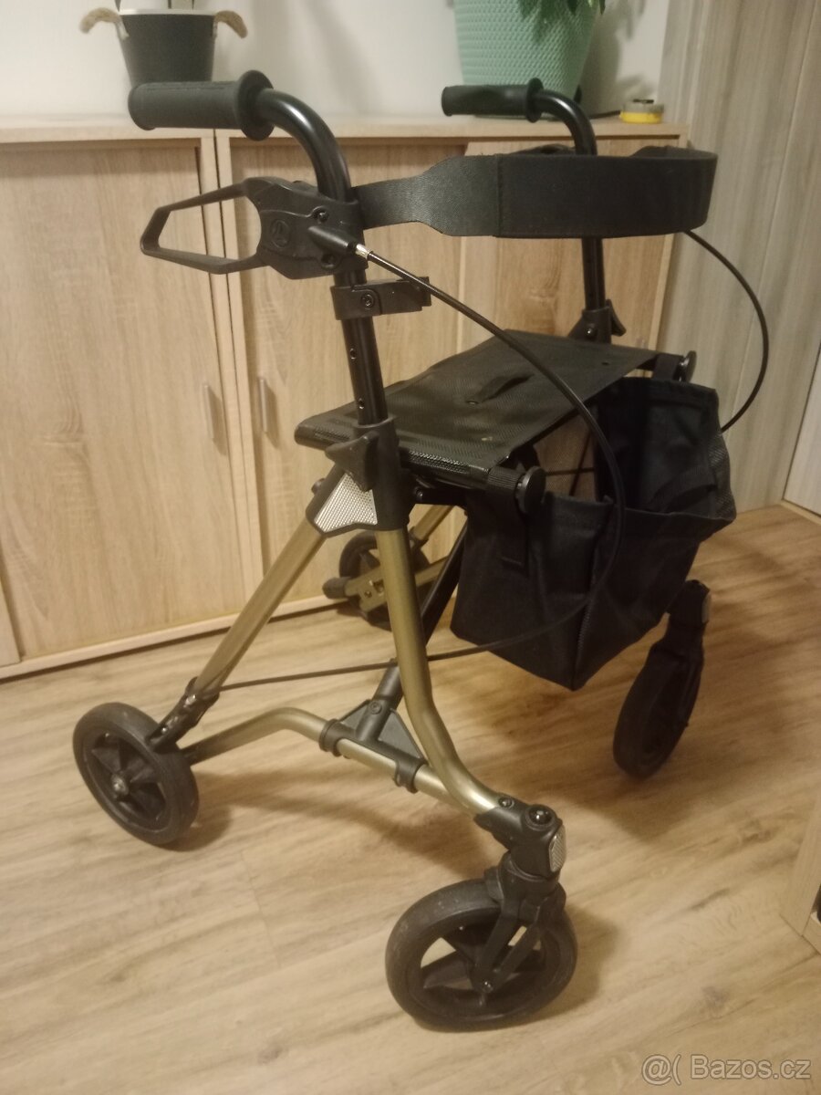 Chodítko pro seniory - 3