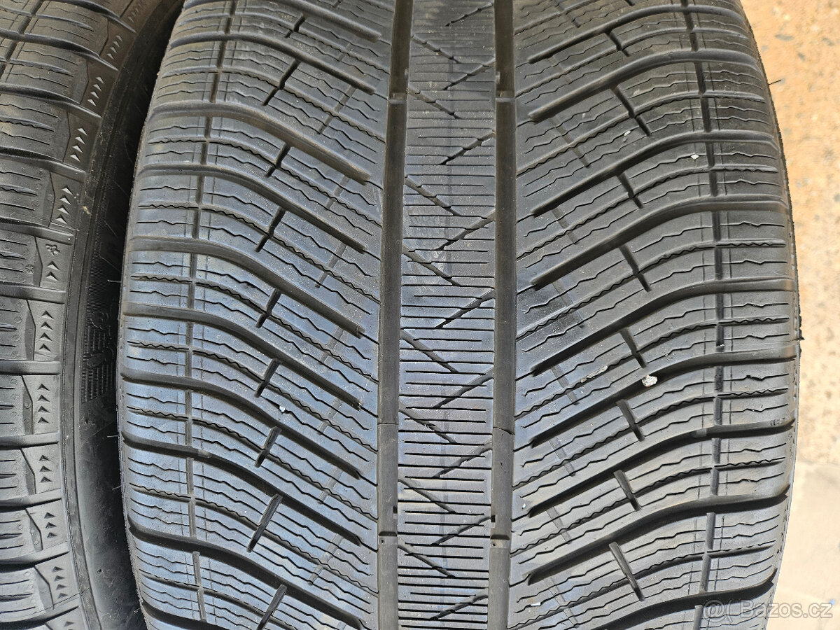 305/35R21 109V XL Pilot Alpin 5 SUV N0 MICHELIN - 3
