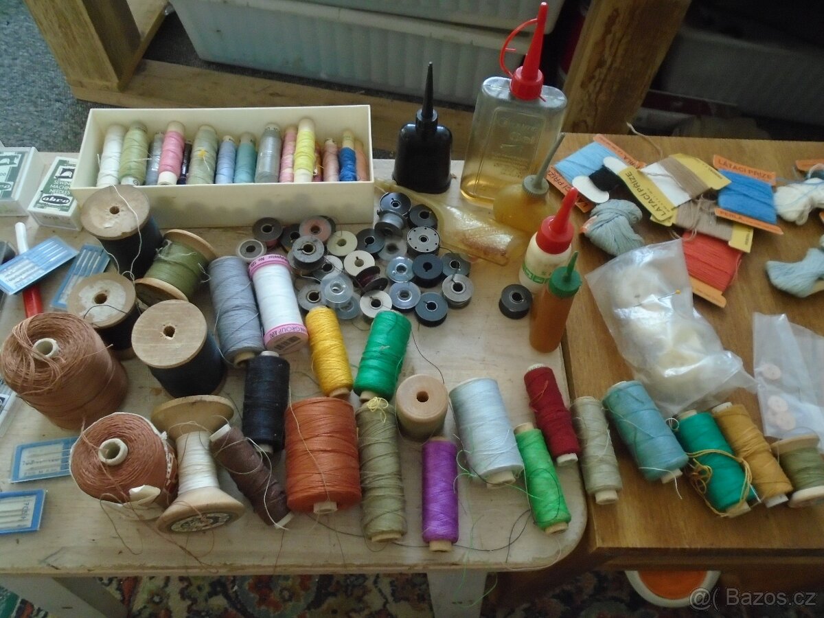 Nitě na šití, jehly k šicímu stroji, knoflíky, atd. - 3