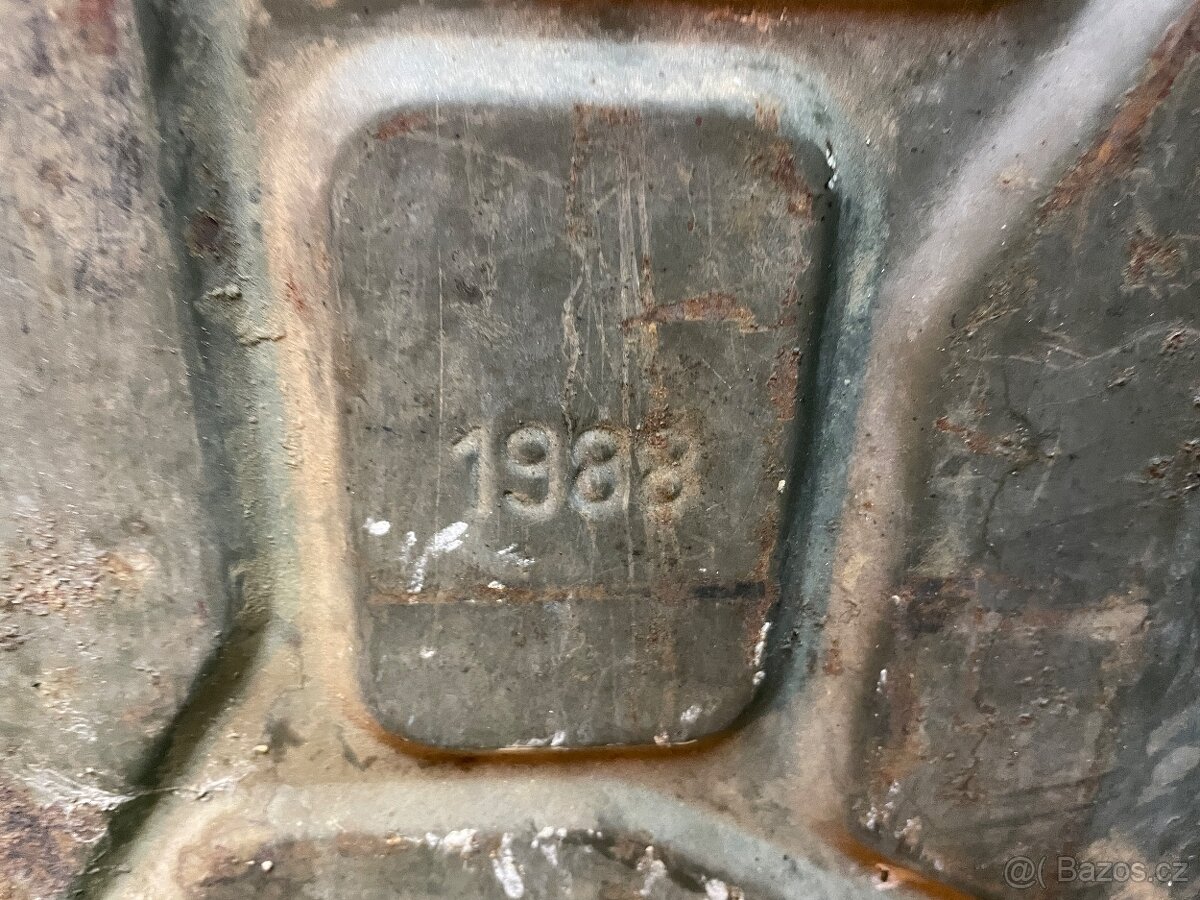 kovové kanystry 2kusy na 20l, retro - 3