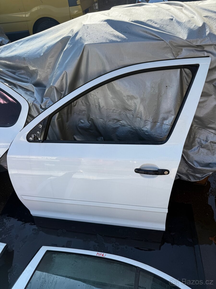 Boční dveře Octavia 2 - BÍLÁ - 3