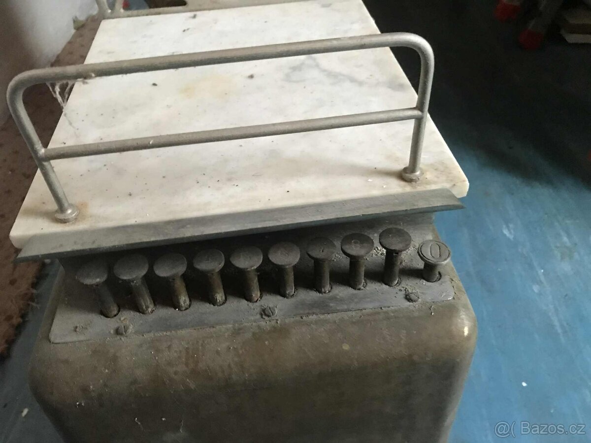 starožitná váha Zbrojovka Brno-Opočno - 3