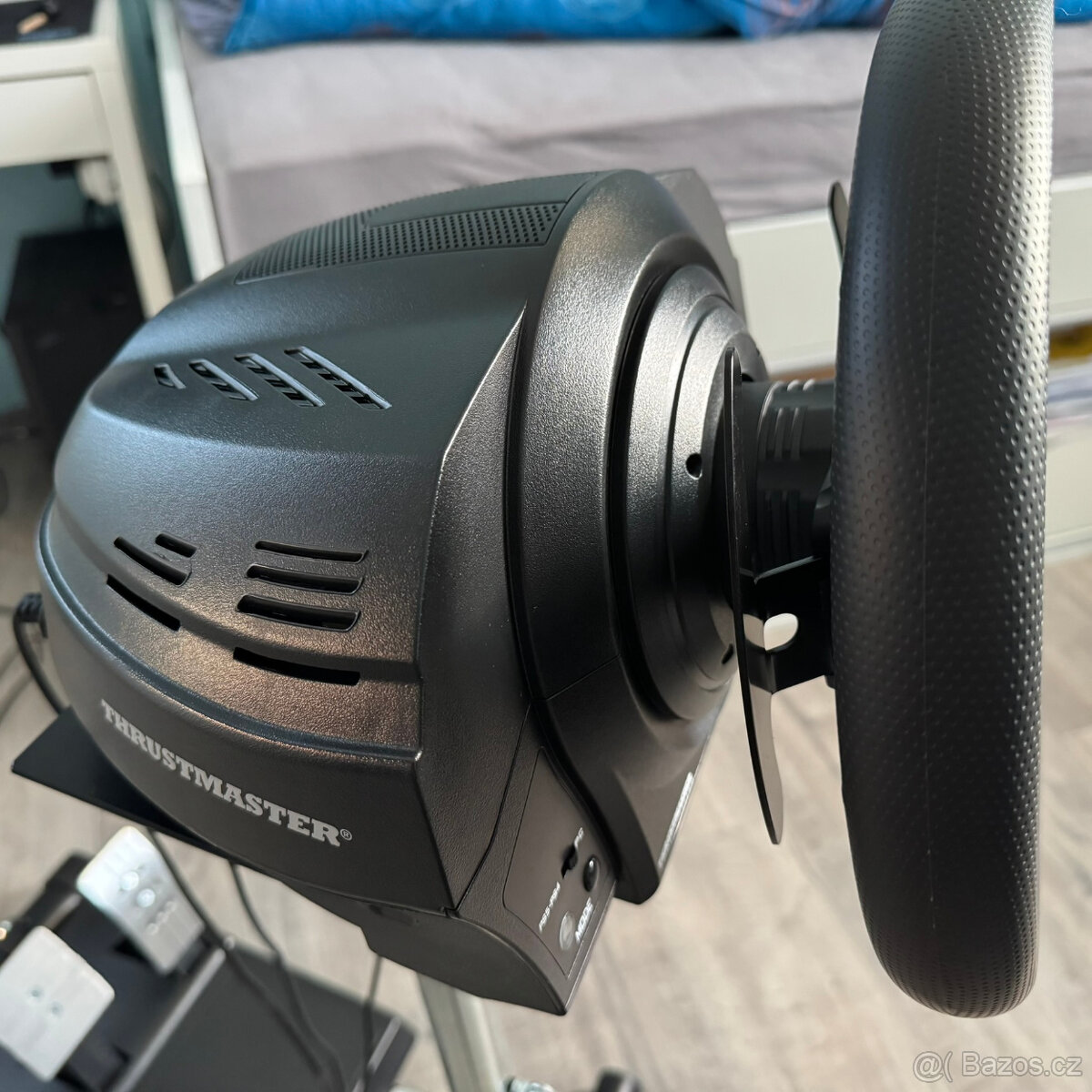 Volant Thrustmaster T300 RS, 3-pedály T3PA + Stojan DeluxeV2 - 3