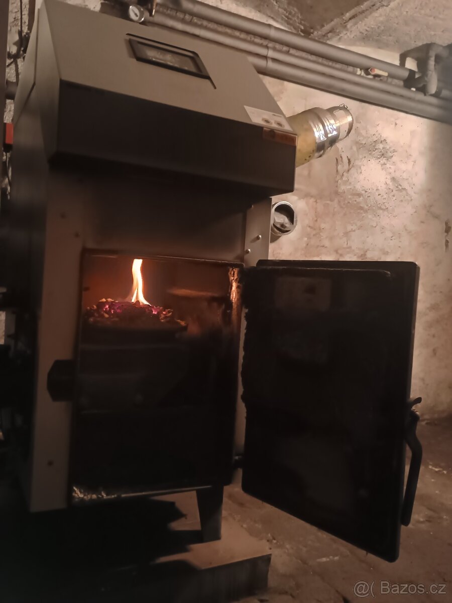 Benekov C15, r.v. 2013, automat OŘ 2 - 3