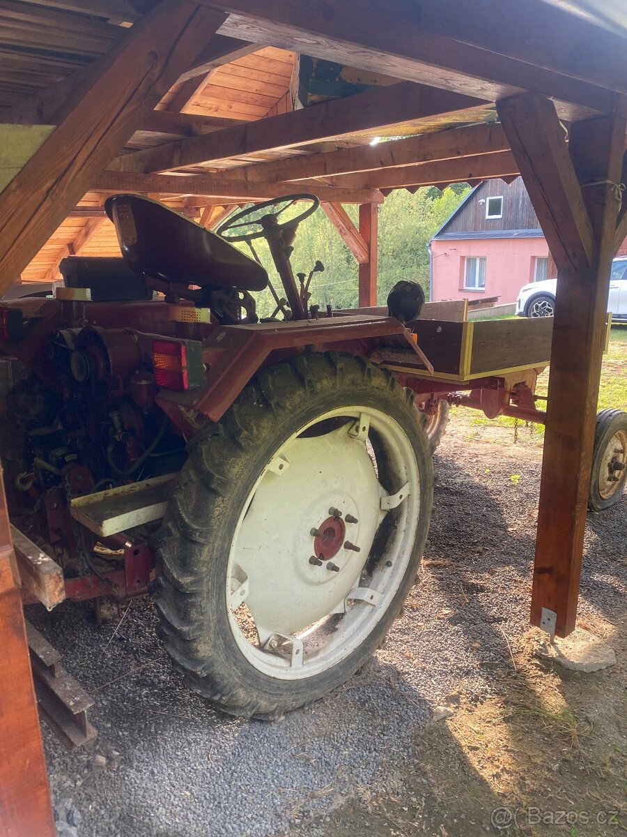 Prodám malotraktor RS, 4 válec - 3
